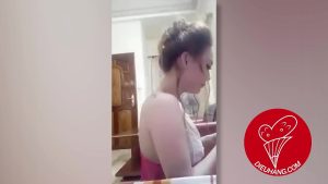 Chị gái livestream khoe sò lông vếu to