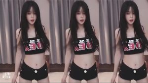 Gái Trung Hoa nhảy sexy khoe dáng cực đẹp